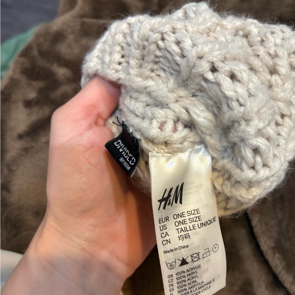 Fingerless gloves